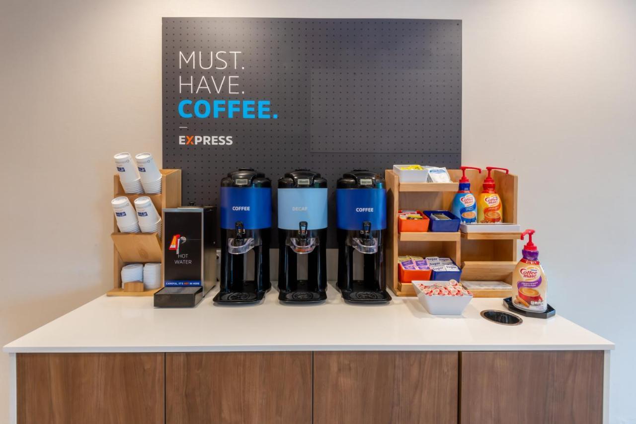 Holiday Inn Express Philadelphia Ne-Bensalem By Ihg Zewnętrze zdjęcie