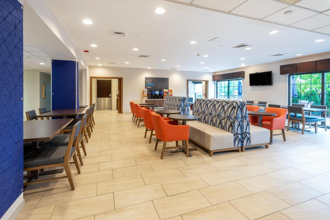 Holiday Inn Express Philadelphia Ne-Bensalem By Ihg Zewnętrze zdjęcie