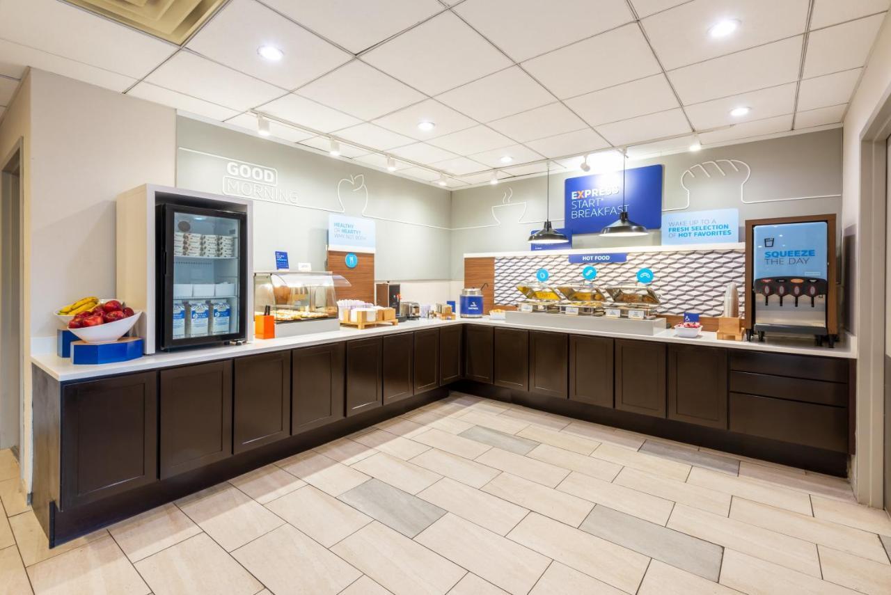 Holiday Inn Express Philadelphia Ne-Bensalem By Ihg Zewnętrze zdjęcie