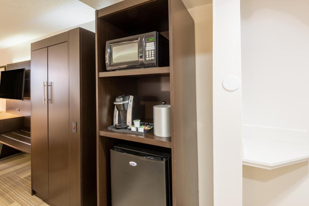 Holiday Inn Express Philadelphia Ne-Bensalem By Ihg Zewnętrze zdjęcie