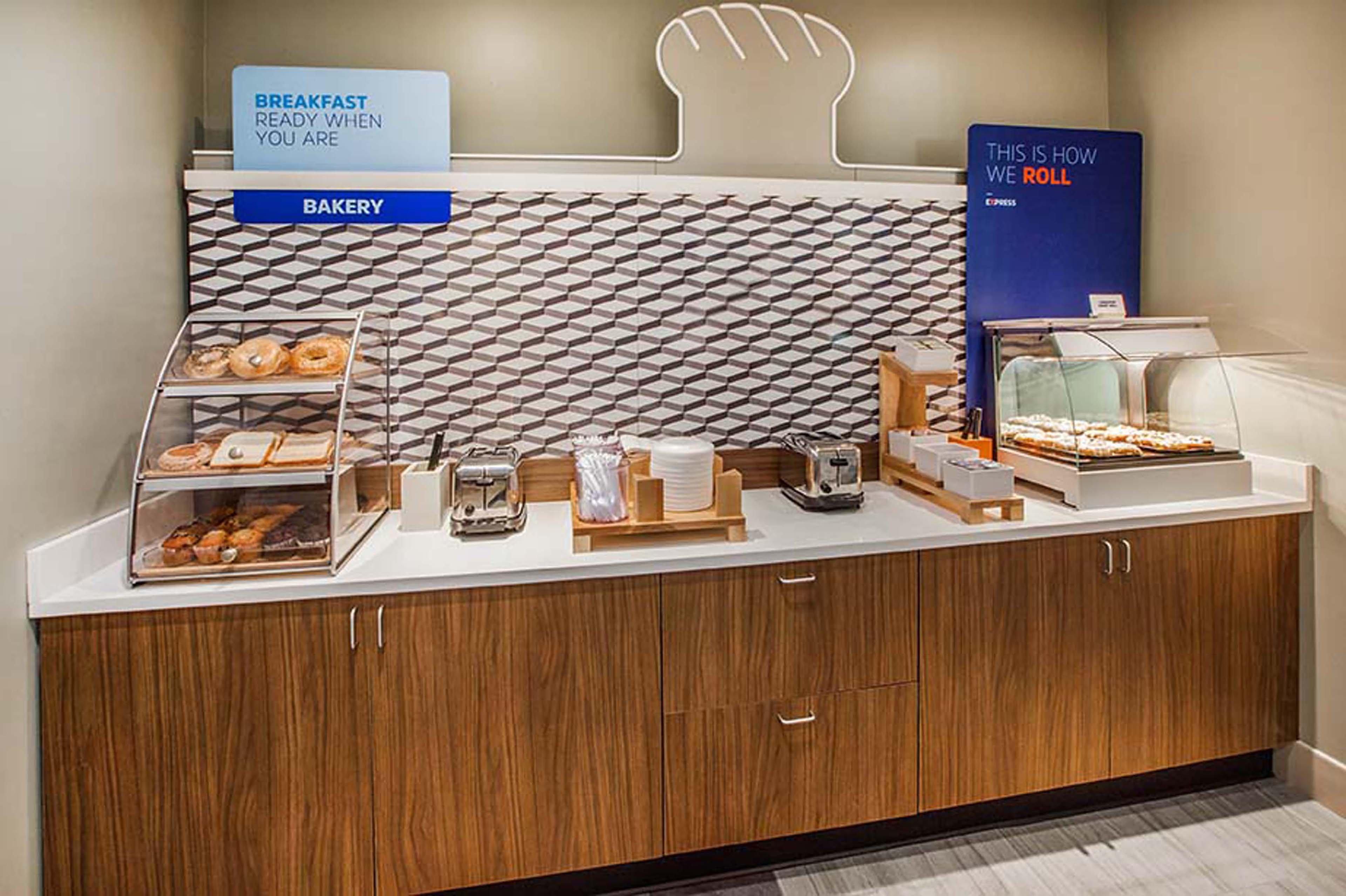 Holiday Inn Express Philadelphia Ne-Bensalem By Ihg Zewnętrze zdjęcie